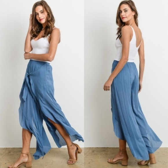 Tie Detail Flowy Open Pants - Picture 2 of 3